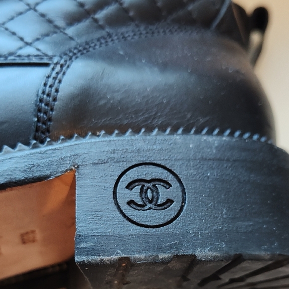 Chanel Quilted Lace-Up Boots, Size 39.5 - Picture 8 of 16